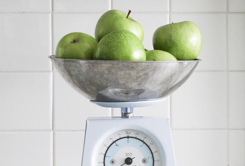 apples and scale 850x575 edited